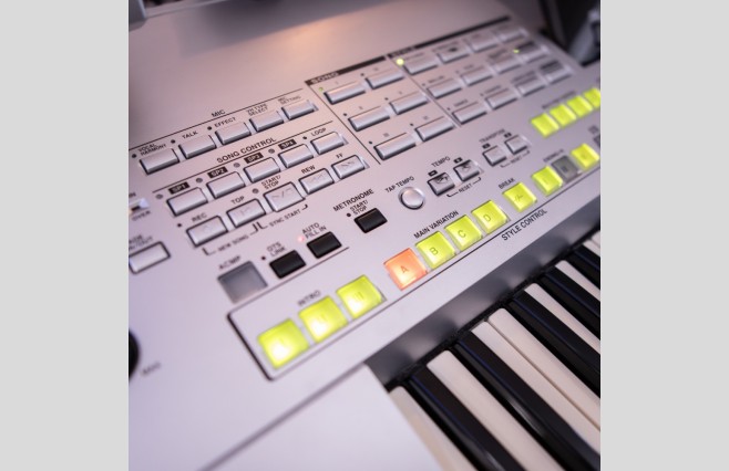 Used Yamaha Tyros 1 Keyboard With MS01 Speakers (SN:0004568) - Image 11